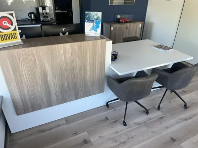 Baliewerkplek met aanschuifmogelijkheid